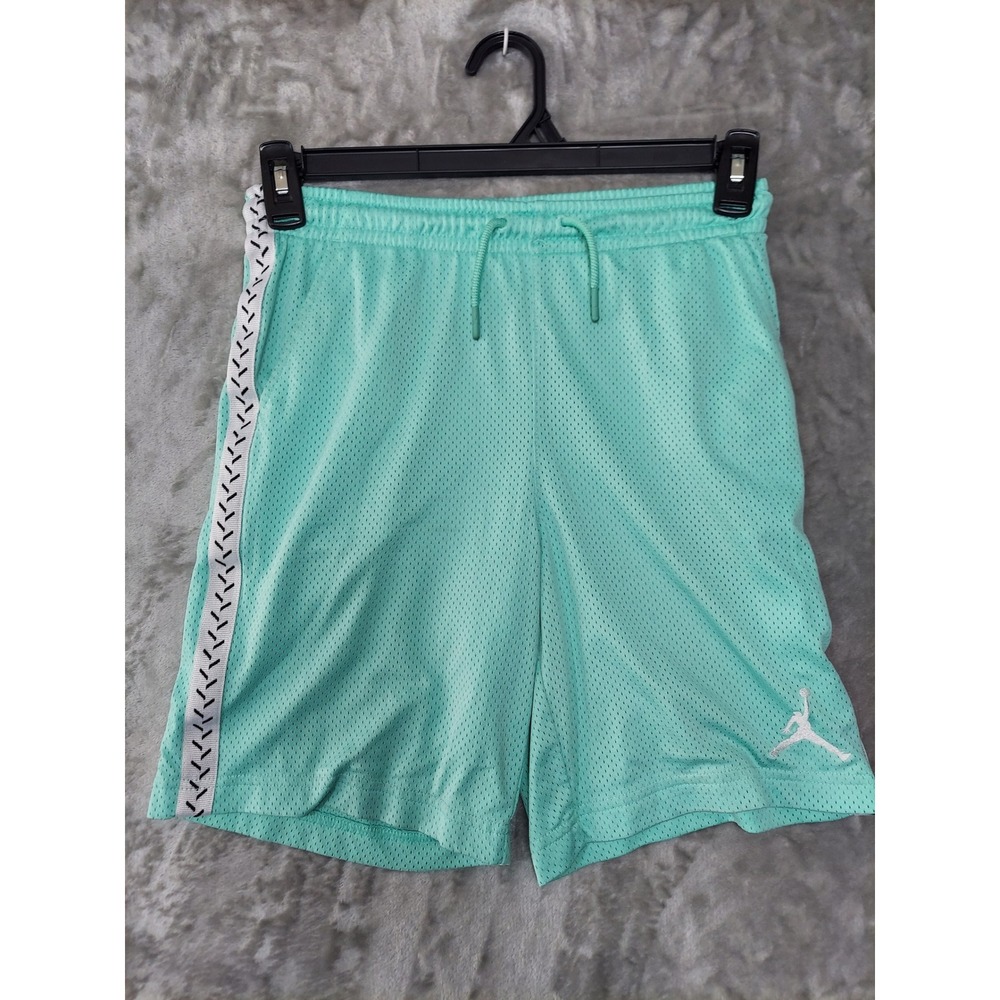 Jordan Boys Mint Green Mesh Athletic Basketball Shorts Size Large 12-13Y